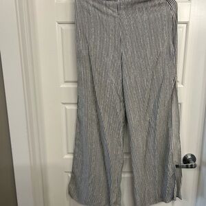 Guess Monochrome Striped Apparel